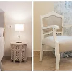 Florinda De La Cava - 8 Apartment *